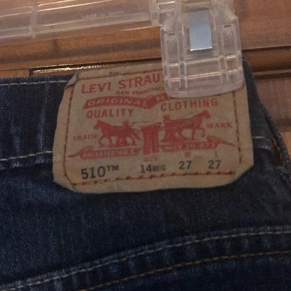 Levi’s - Picture 3 of 4